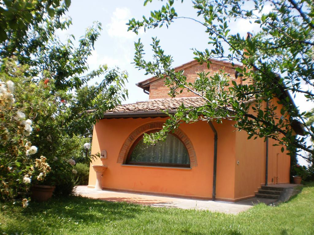 Agriturismo Poggio Al Tesoro Crespina Habitación foto