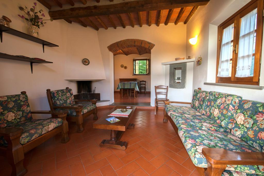 Agriturismo Poggio Al Tesoro Crespina Exterior foto